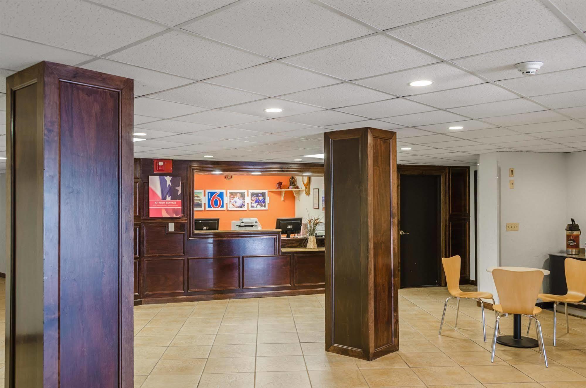 Motel 6 - Westborough Boston Northborough Bagian luar foto